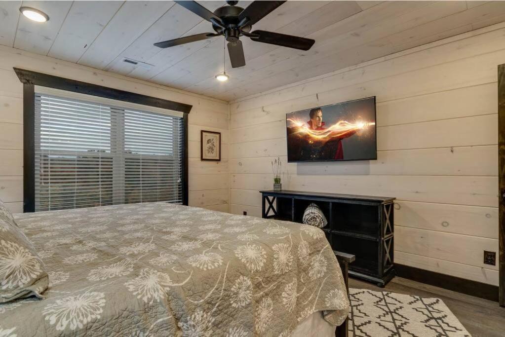 Blue Moon Ridge: Brand New Cabin! 5 Bedrooms, Pool/Hot Tub, Theatre Pigeon Forge Exterior foto