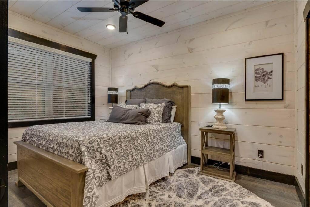 Blue Moon Ridge: Brand New Cabin! 5 Bedrooms, Pool/Hot Tub, Theatre Pigeon Forge Exterior foto