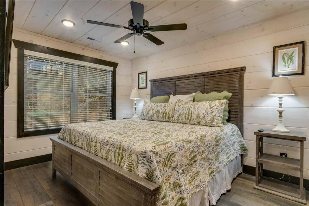 Blue Moon Ridge: Brand New Cabin! 5 Bedrooms, Pool/Hot Tub, Theatre Pigeon Forge Exterior foto